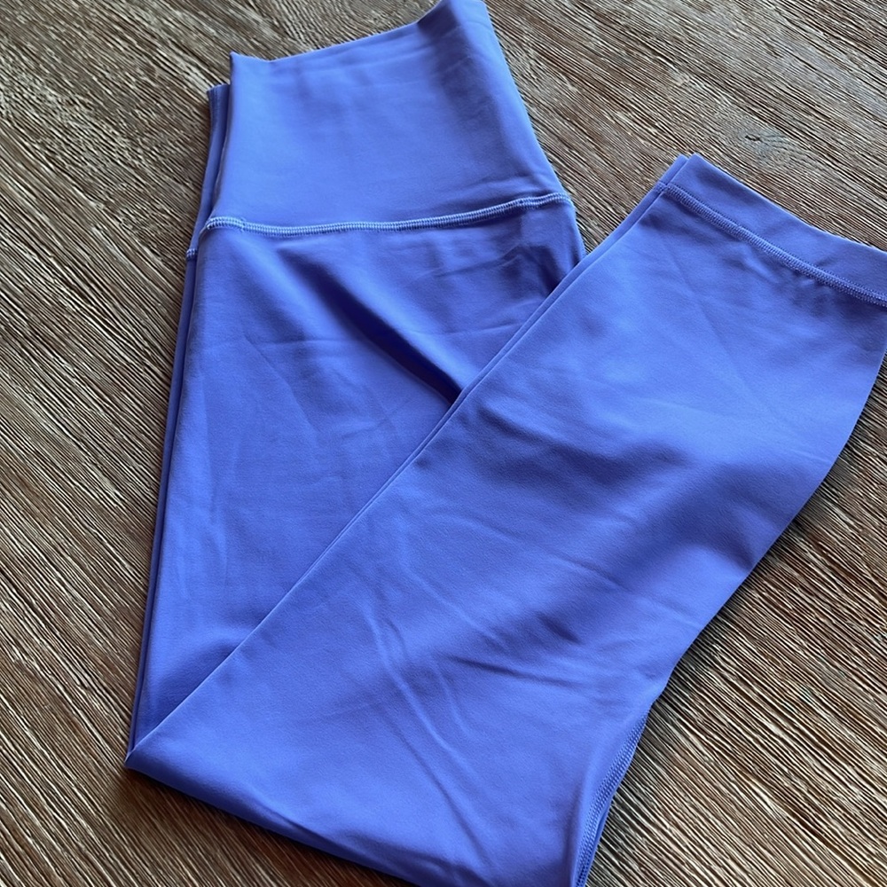 LULULEMON ALIGN HIGH RISE CROP, lavender, size 10, NWOT